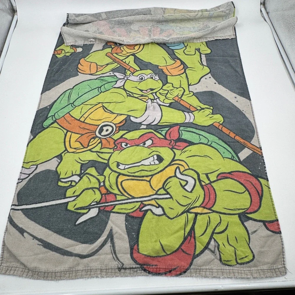 Vintage Teenage Mutant Ninja Turtles TMNT Beach Towel 28x52 Distressed Retro‎